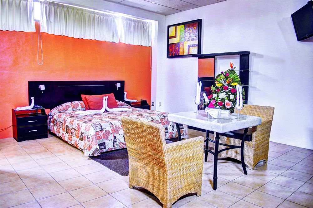 Hotel Real San Juan Морелия Экстерьер фото