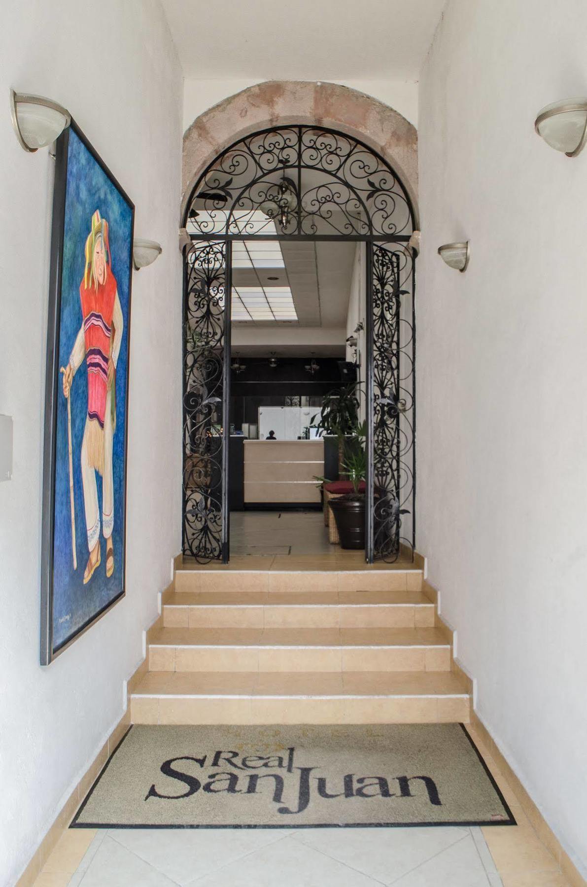 Hotel Real San Juan Морелия Экстерьер фото